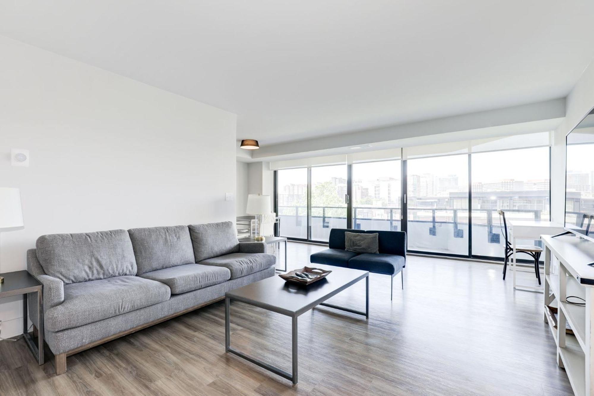 2Br Executive Apartment In Prime Location Арлингтон Экстерьер фото